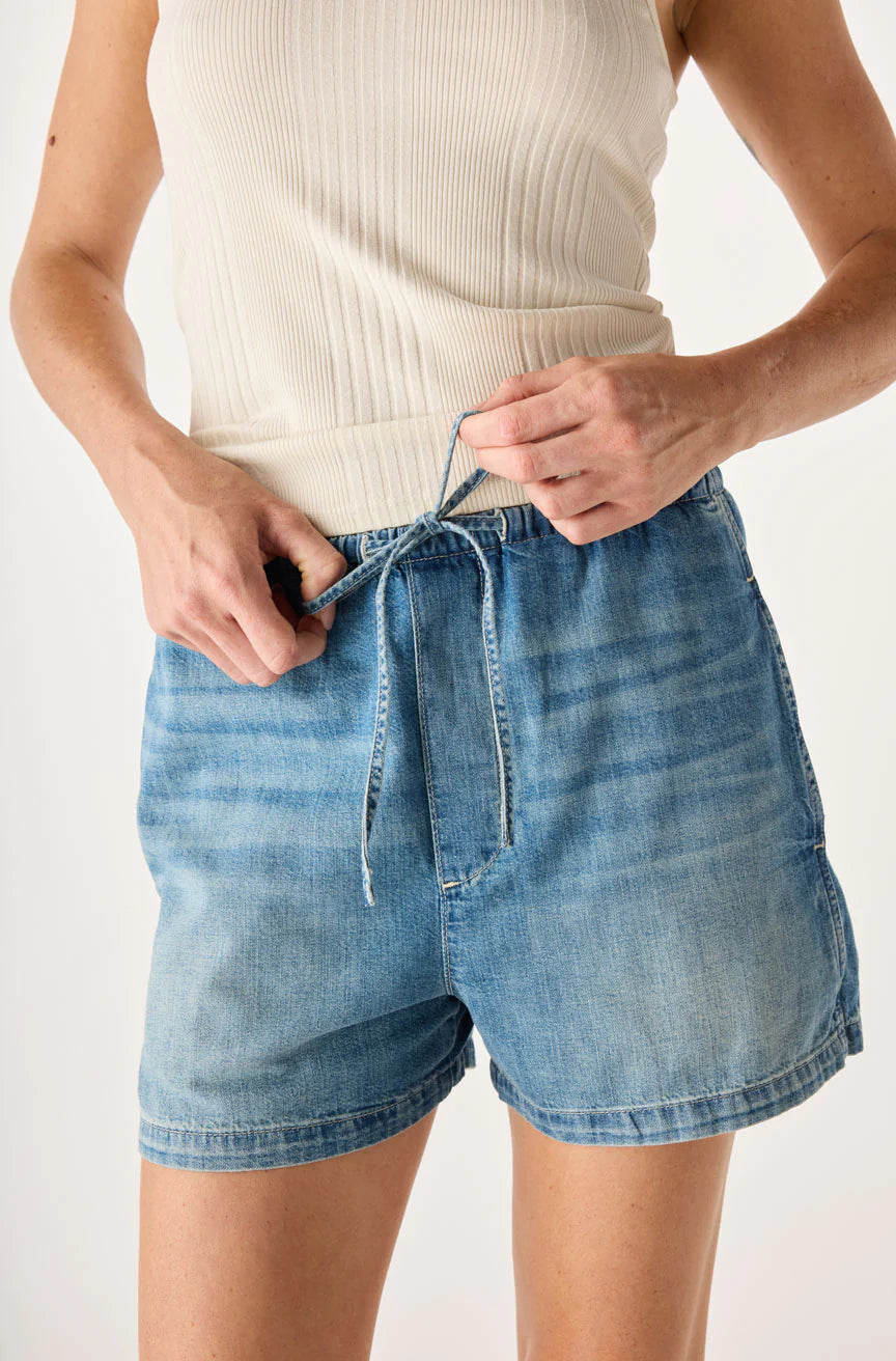 AMO-Simone Short Swell