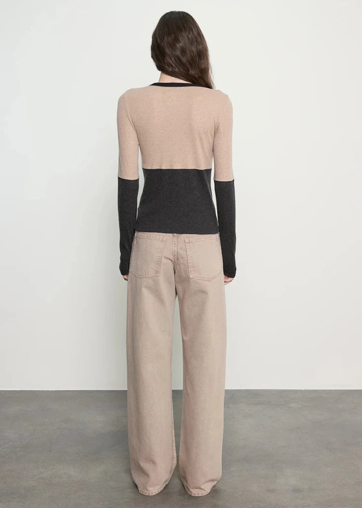 ENZA COSTA-Cashmere Jersey New Classic Block Crew Khaki/ Charcoal