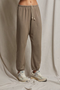 PEFERCT WHITE TEE-Johnny French Terry Easy Sweatpant Mushroom