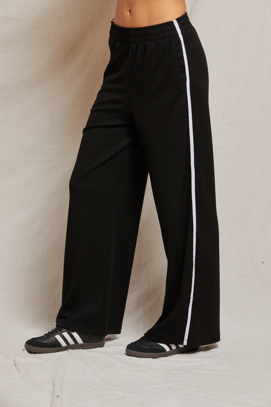 PERFECT WHITE TEE-Nadia Travel Wide Leg Pants True Black