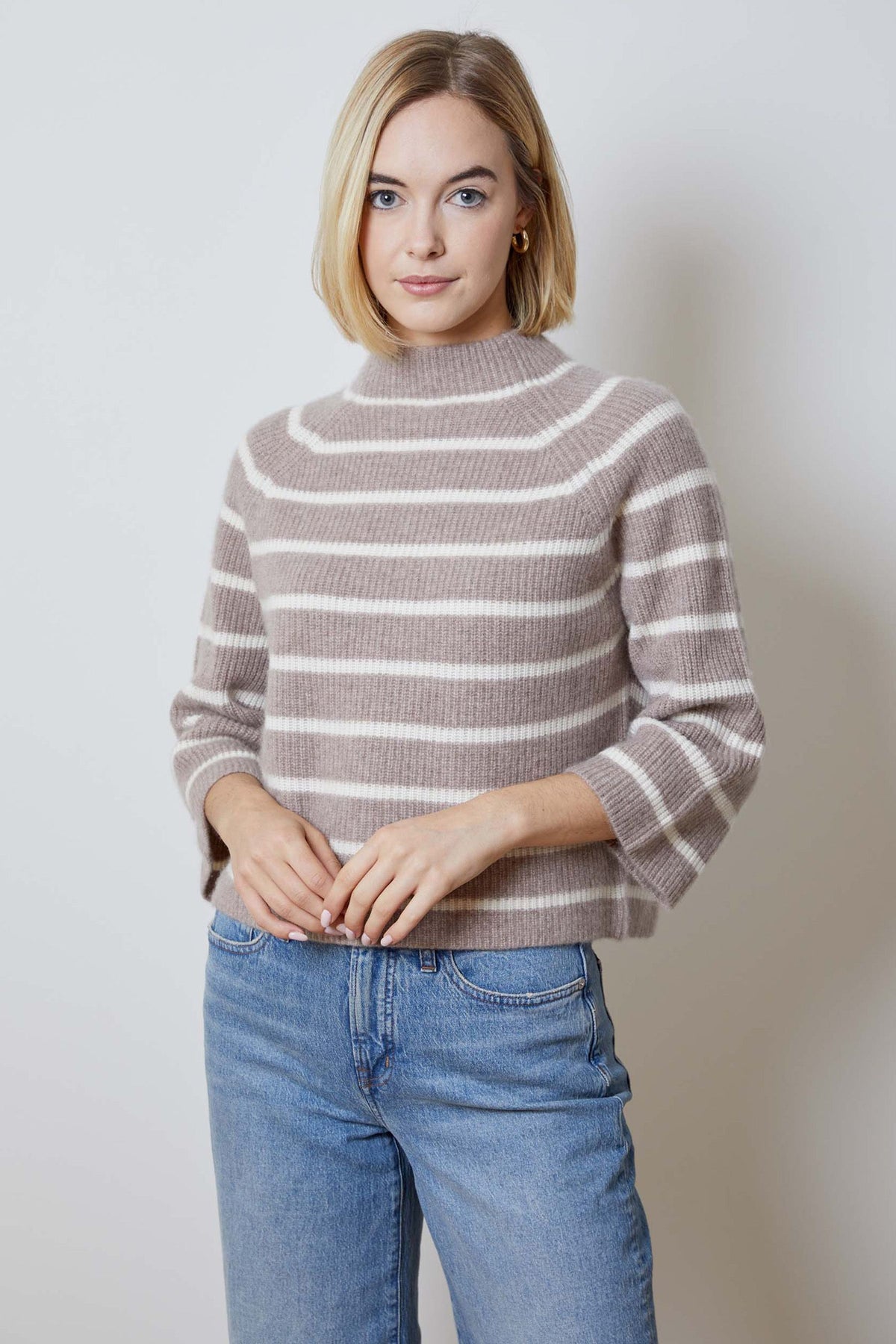 DESIGN HISTORY-Easy Mock Sweater Toast Combo