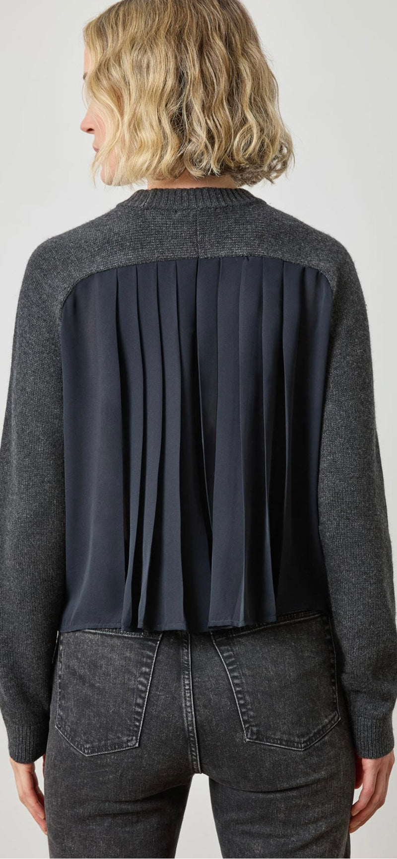 LILLA P-Pleat Back Raglan Sweater Caviar