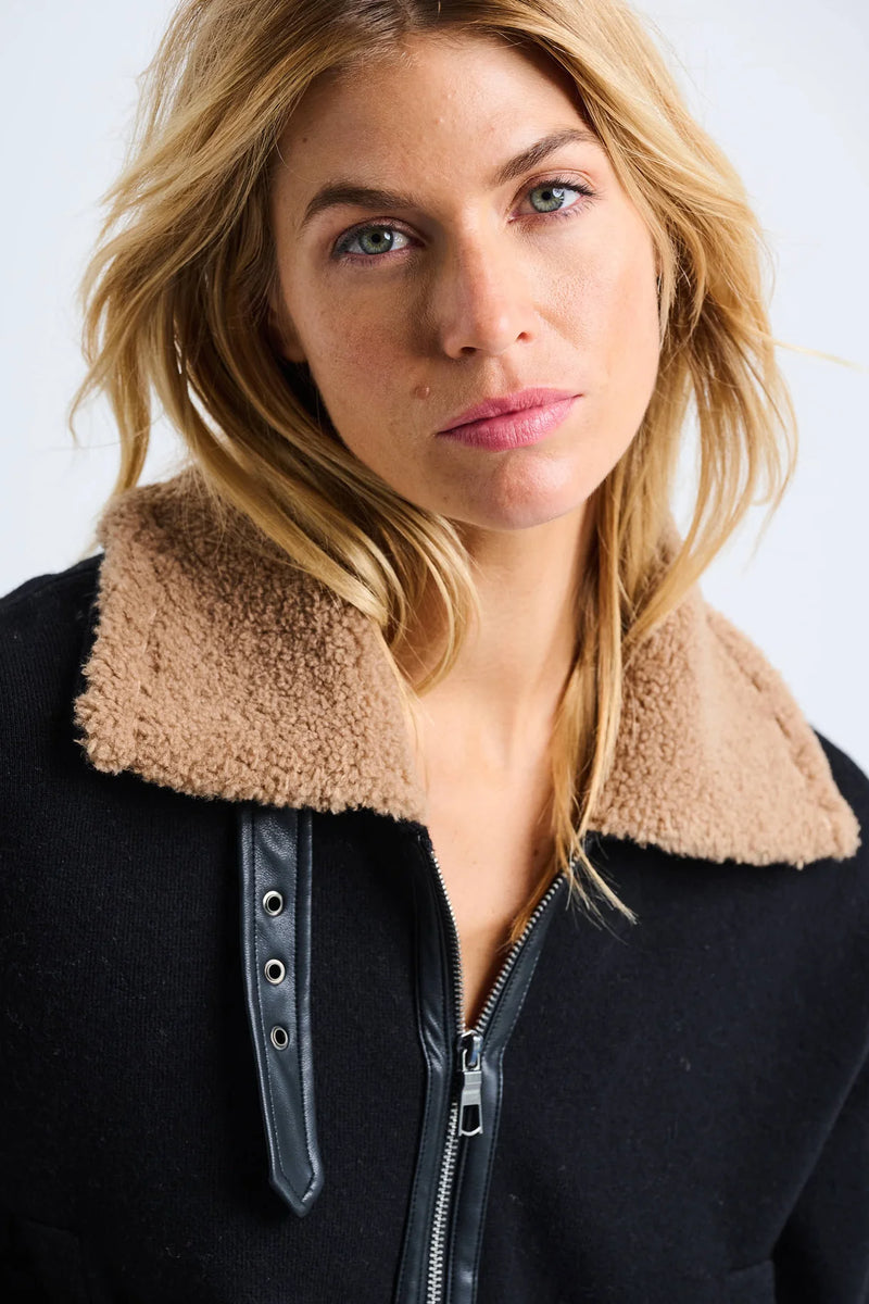 LISA TODD- The Motto Black/Camel