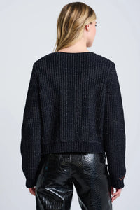 LISA TODD-Pocket Puff Black