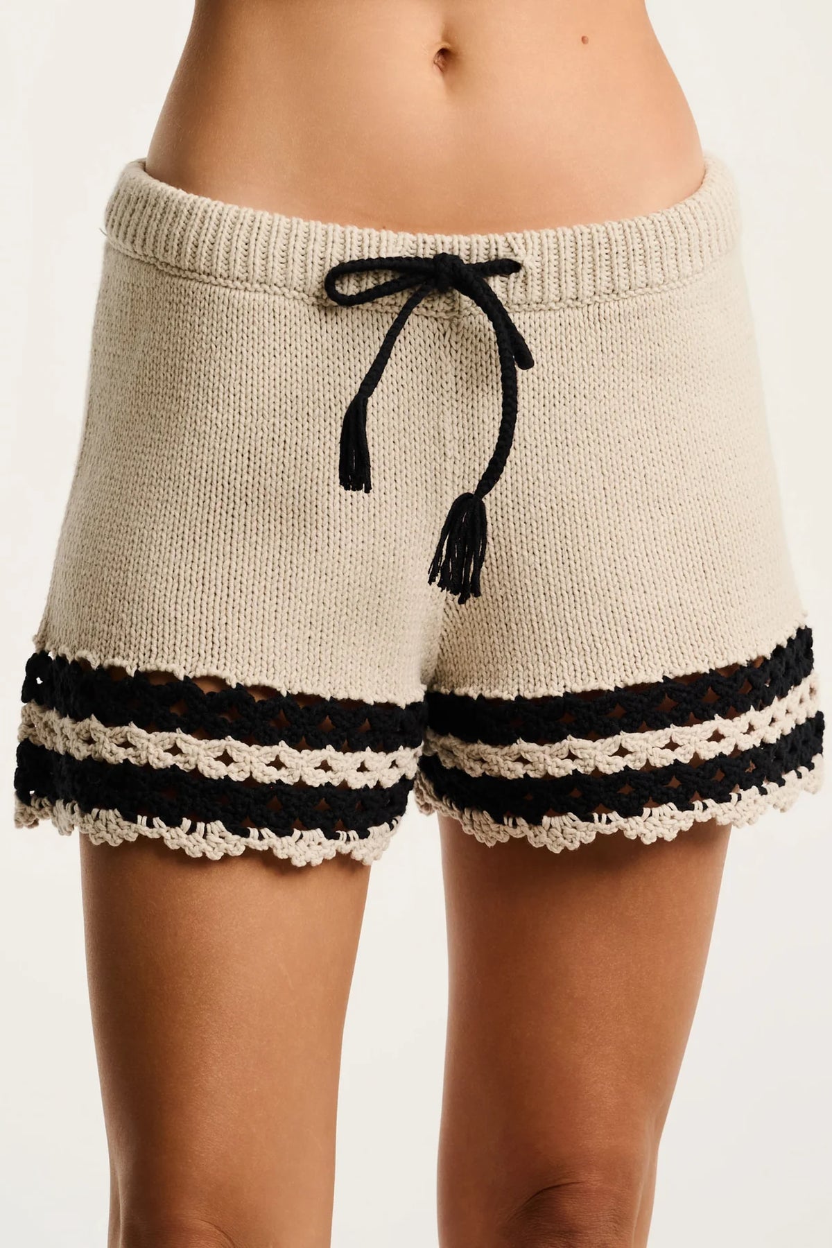 LISA TODD-Shore Club Short Chickpea/Black