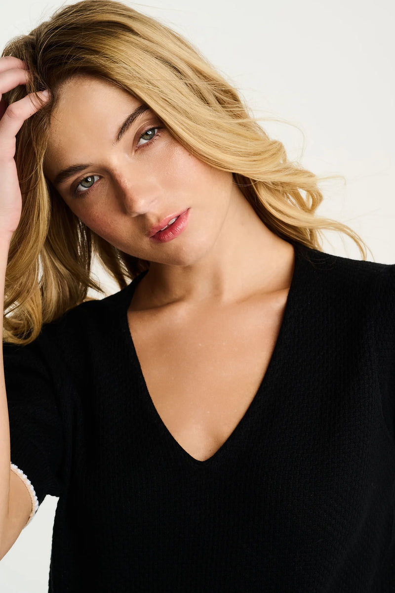 LISA TODD-Short Circuit Black